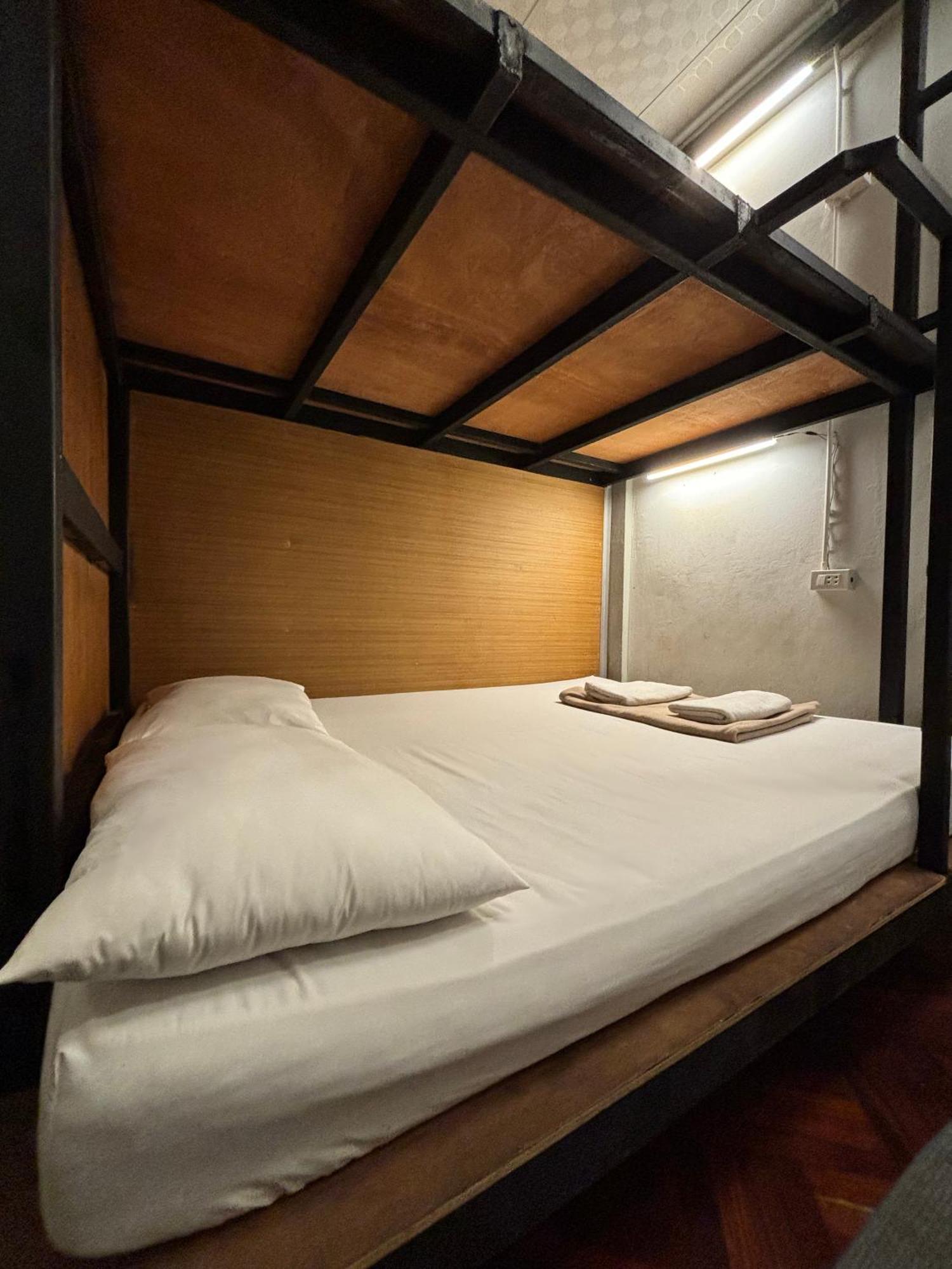 Hansa Hostel Bangkok Khaosan Buitenkant foto